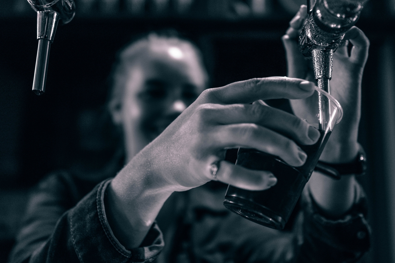 3-tips-om-barpersoneel-verantwoord-alcohol-te-laten-schenken