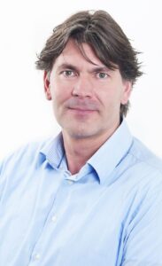 pasfoto-raymond-linschoten