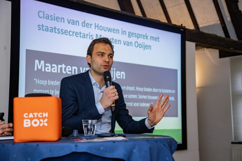 Staatssecretaris Maarten van Ooijen op het congres Staatssecretaris Maarten van Ooijen op het congres